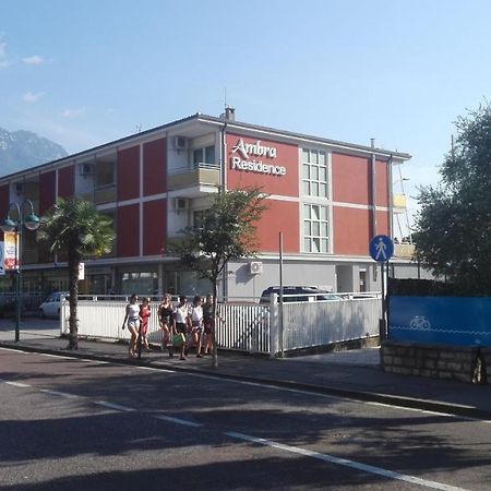 Residence Ambra Riva del Garda Luaran gambar