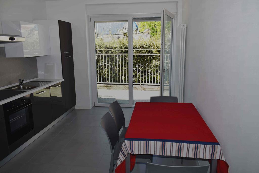 Residence Ambra Riva del Garda Luaran gambar