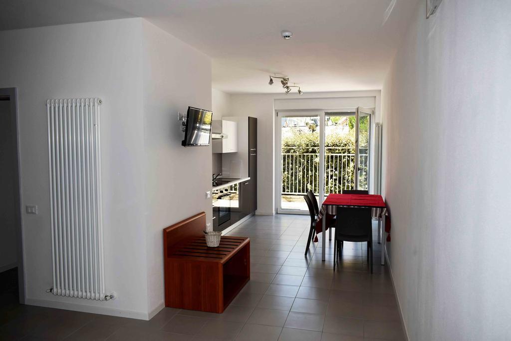 Residence Ambra Riva del Garda Luaran gambar